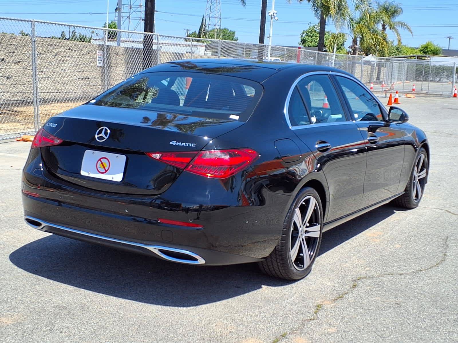 Used 2025 Mercedes-Benz C 300 4MATIC Sedan image 6
