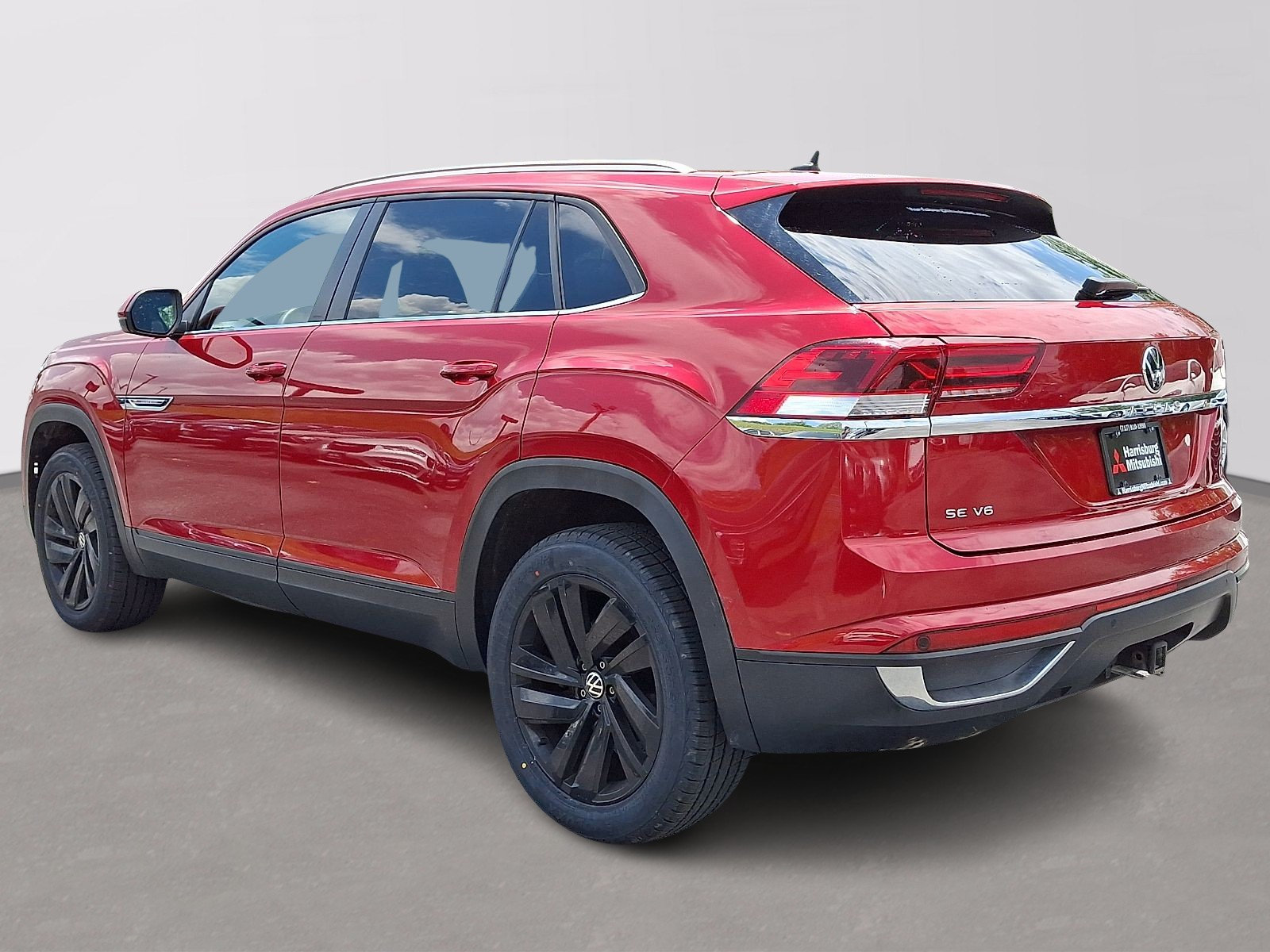 Used 2023 Volkswagen Atlas Cross Sport SE w/ Panoramic Sunroof Package AWD/4WD image 4