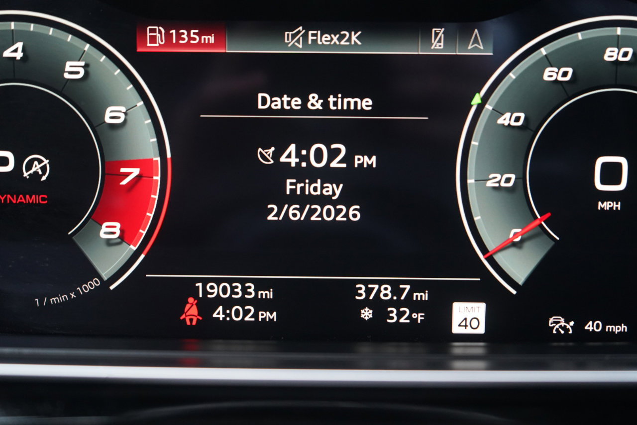 Used 2022 Audi S8 w/ S8 Comfort Plus Package image 24