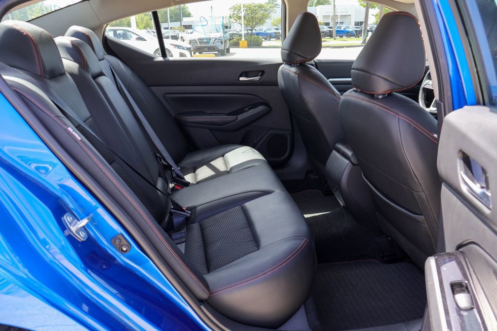 Used 2025 Nissan Altima 2.5 SR image 10