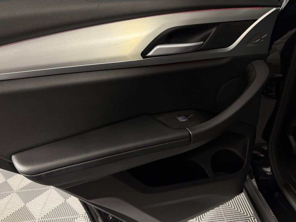 Used 2025 BMW X4 xDrive30i image 27