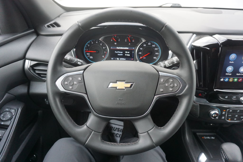 Used 2023 Chevrolet Traverse LT AWD/4WD image 3
