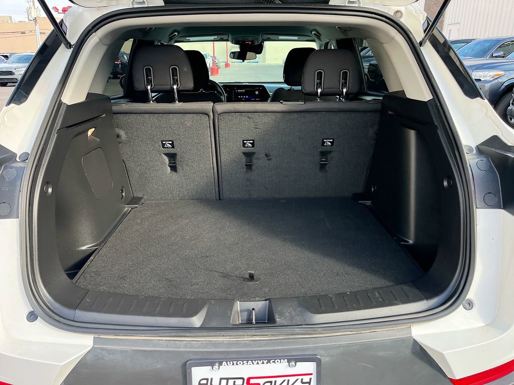 Used 2024 Chevrolet TrailBlazer LT w/ LT Cold Weather Package FWD image 25