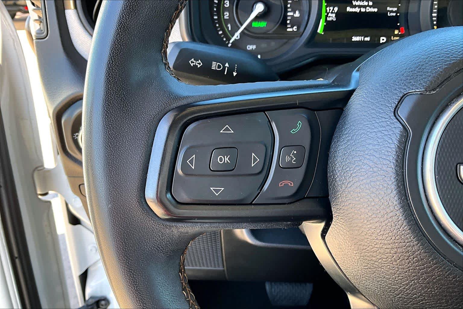 Used 2024 Jeep Wrangler Unlimited w/ Convenience Group AWD/4WD image 19