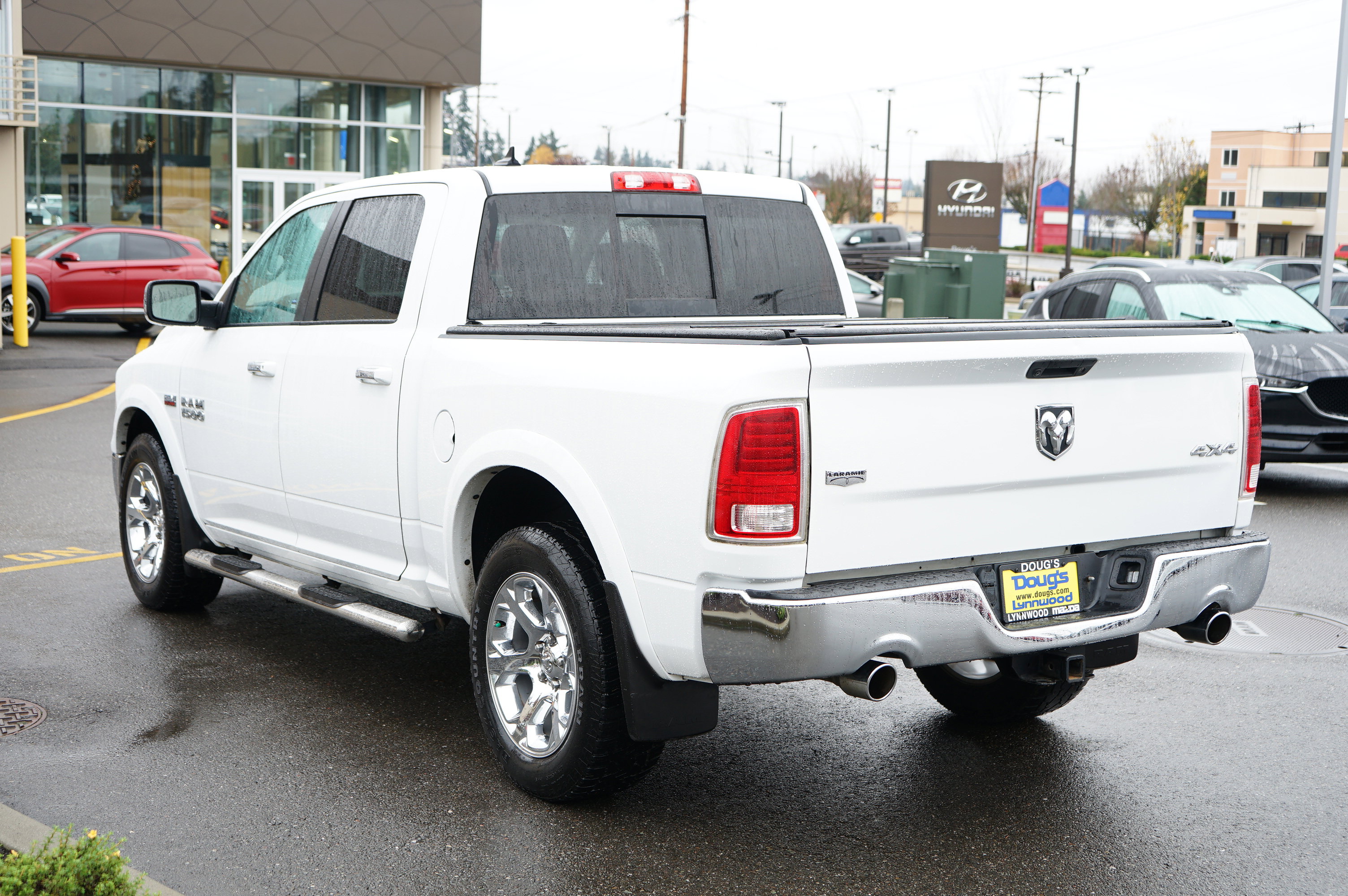 Used 2017 RAM 1500 Laramie w/ Convenience Group image 7