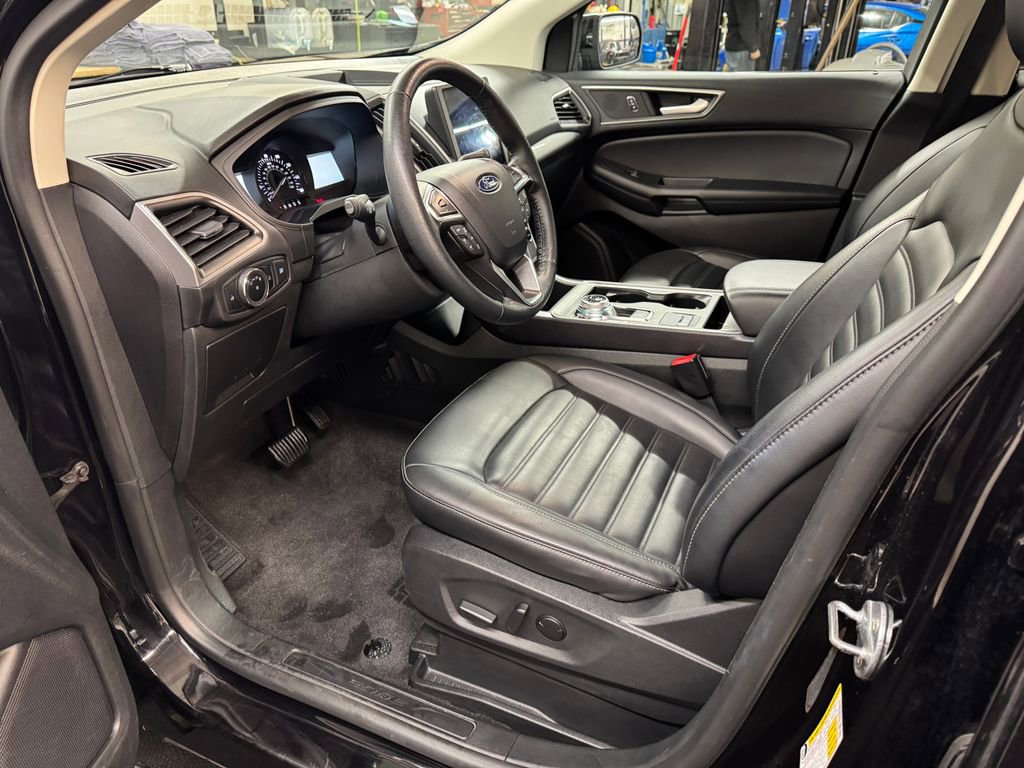Used 2024 Ford Edge SEL image 13