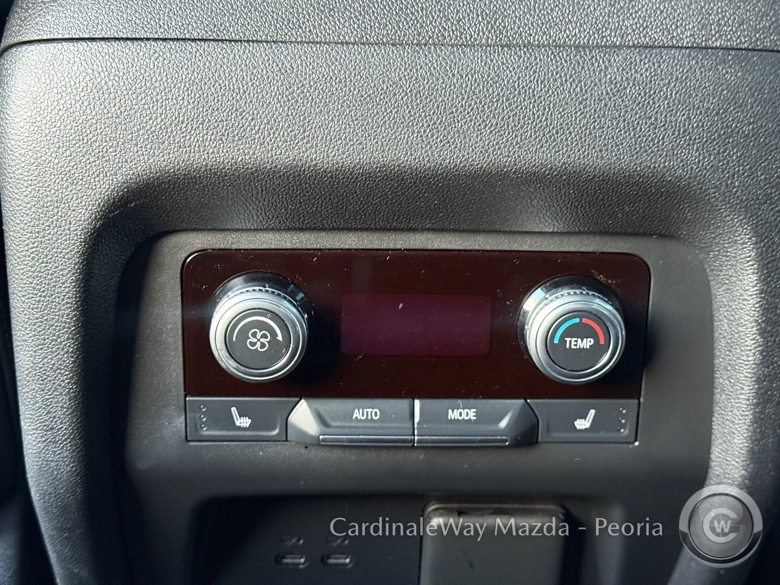 Used 2024 GMC Acadia Elevation w/ Luxury Package image 28