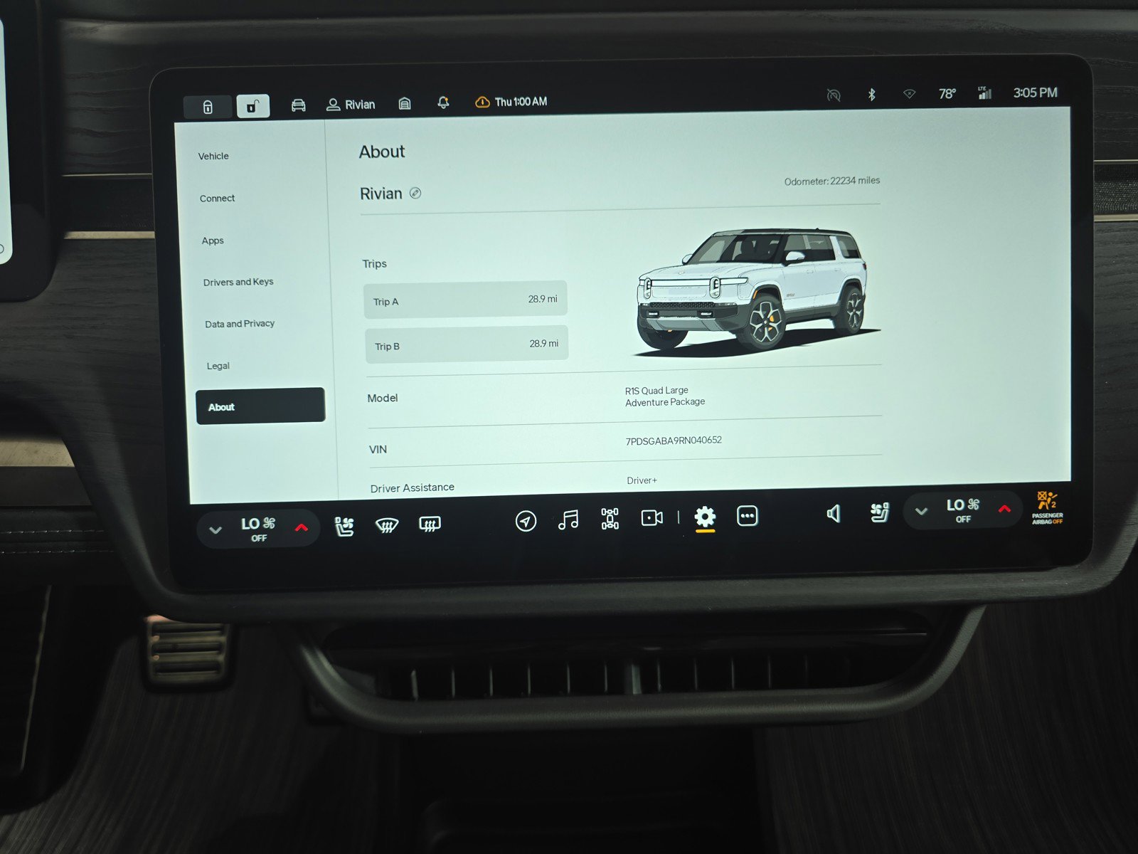 Used 2024 Rivian R1S Adventure AWD/4WD image 29