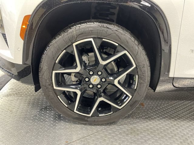 Used 2025 Chevrolet Traverse High Country AWD/4WD image 10