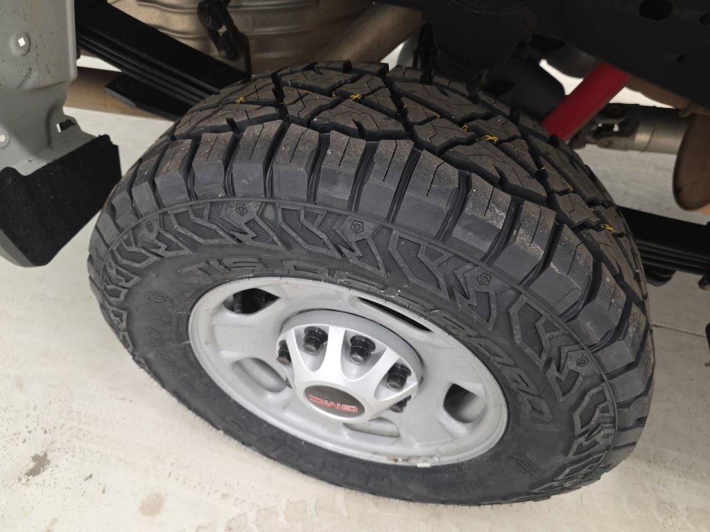 Used 2022 GMC Sierra 2500 Pro w/ Convenience Package AWD/4WD image 11