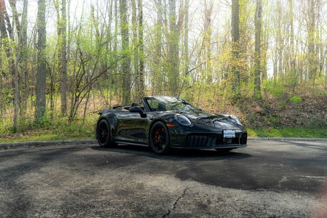Used 2025 Porsche 911 Carrera 4 GTS AWD/4WD image 29