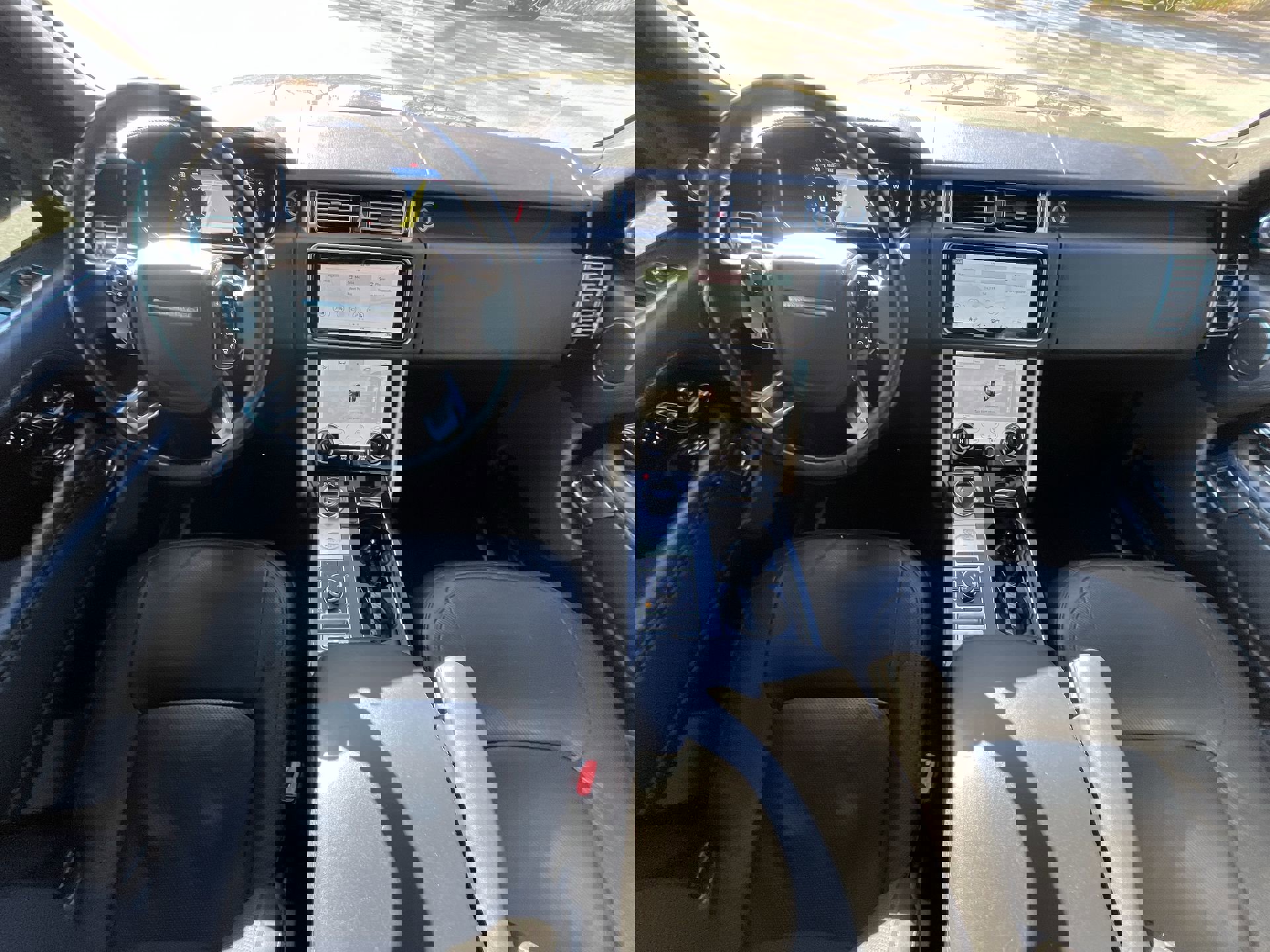 Used 2020 Land Rover Range Rover Long Wheelbase HSE image 21