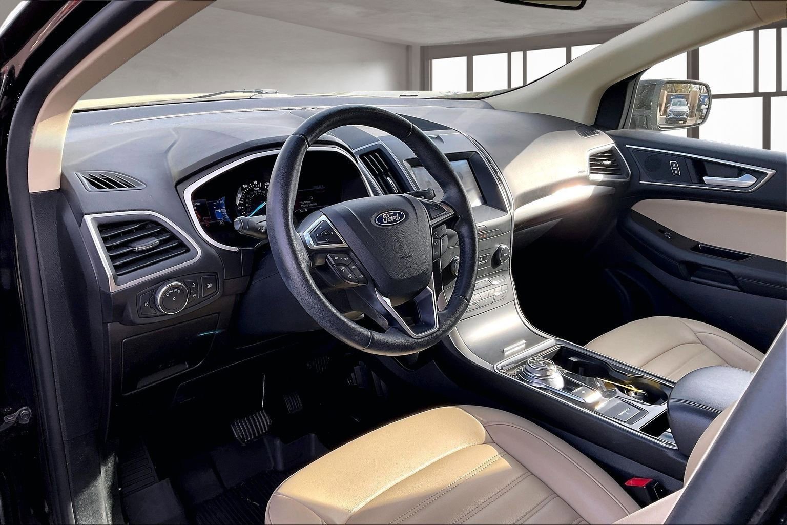 Used 2020 Ford Edge SEL w/ Cold Weather Package image 17