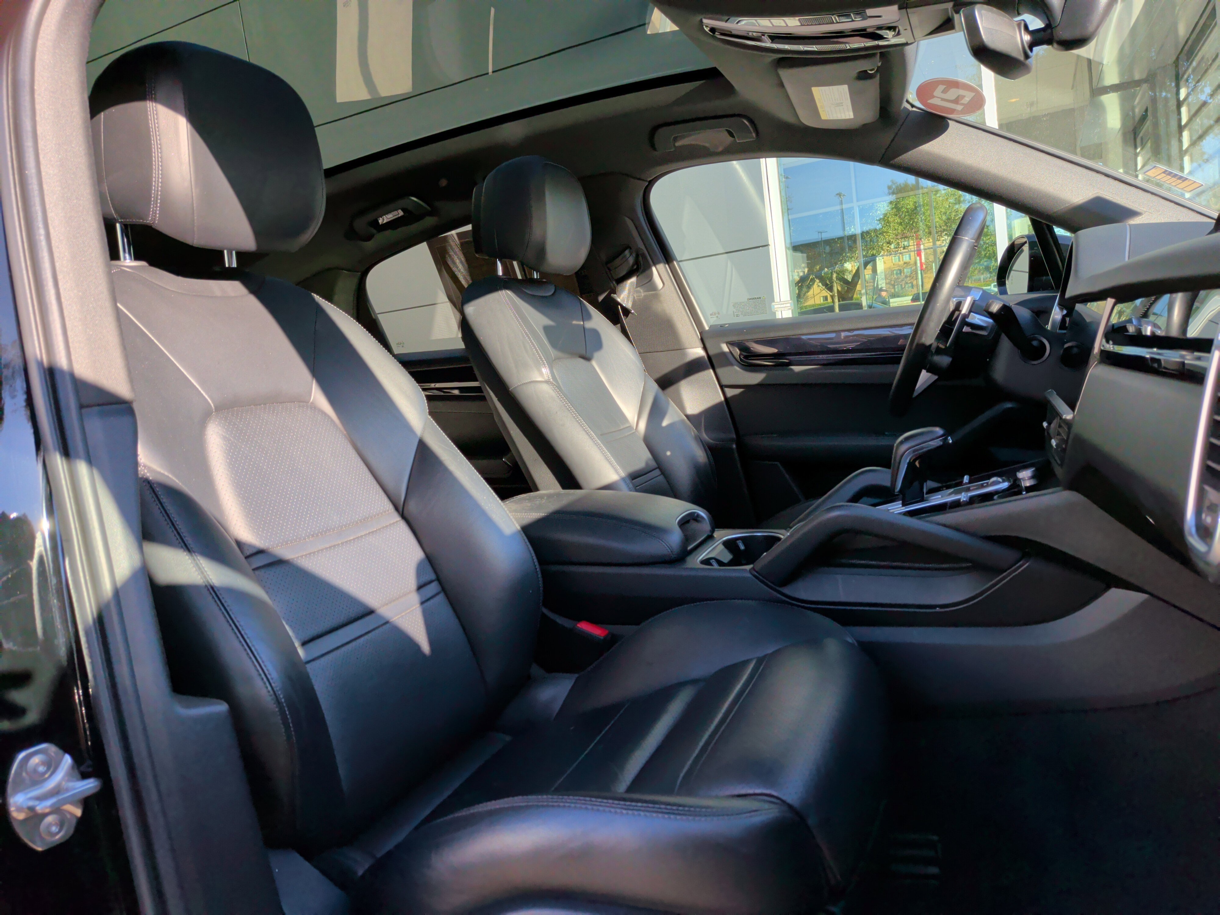 Used 2021 Porsche Cayenne Coupe image 34