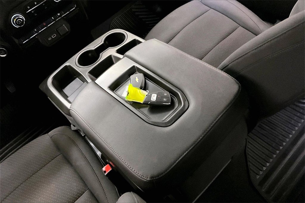 Used 2024 Chevrolet Silverado 2500 Custom image 34