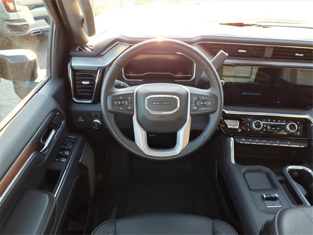 Used 2025 GMC Sierra 3500 Denali w/ Denali Reserve Package image 14
