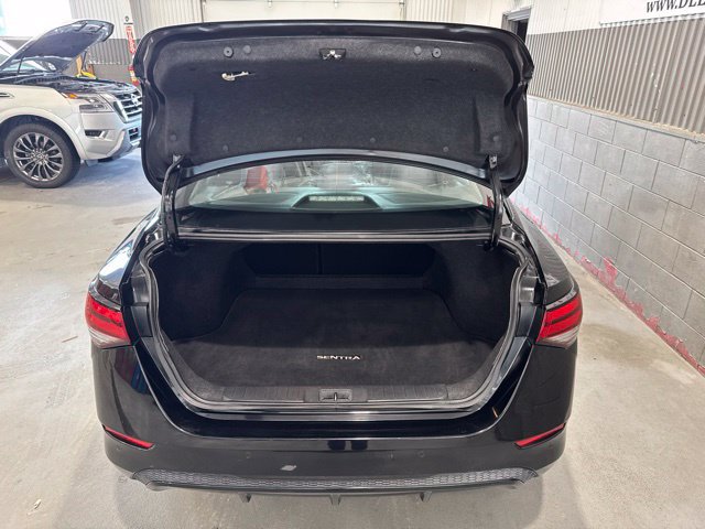 Used 2024 Nissan Sentra SV FWD image 13