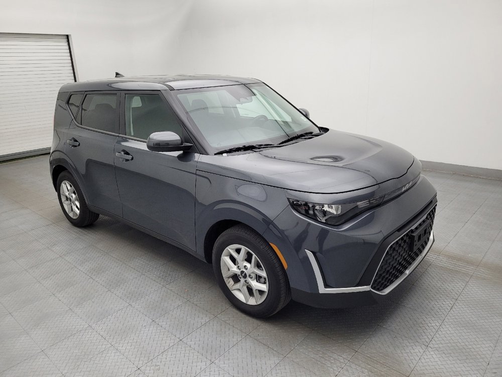 Used 2025 Kia Soul LX image 11