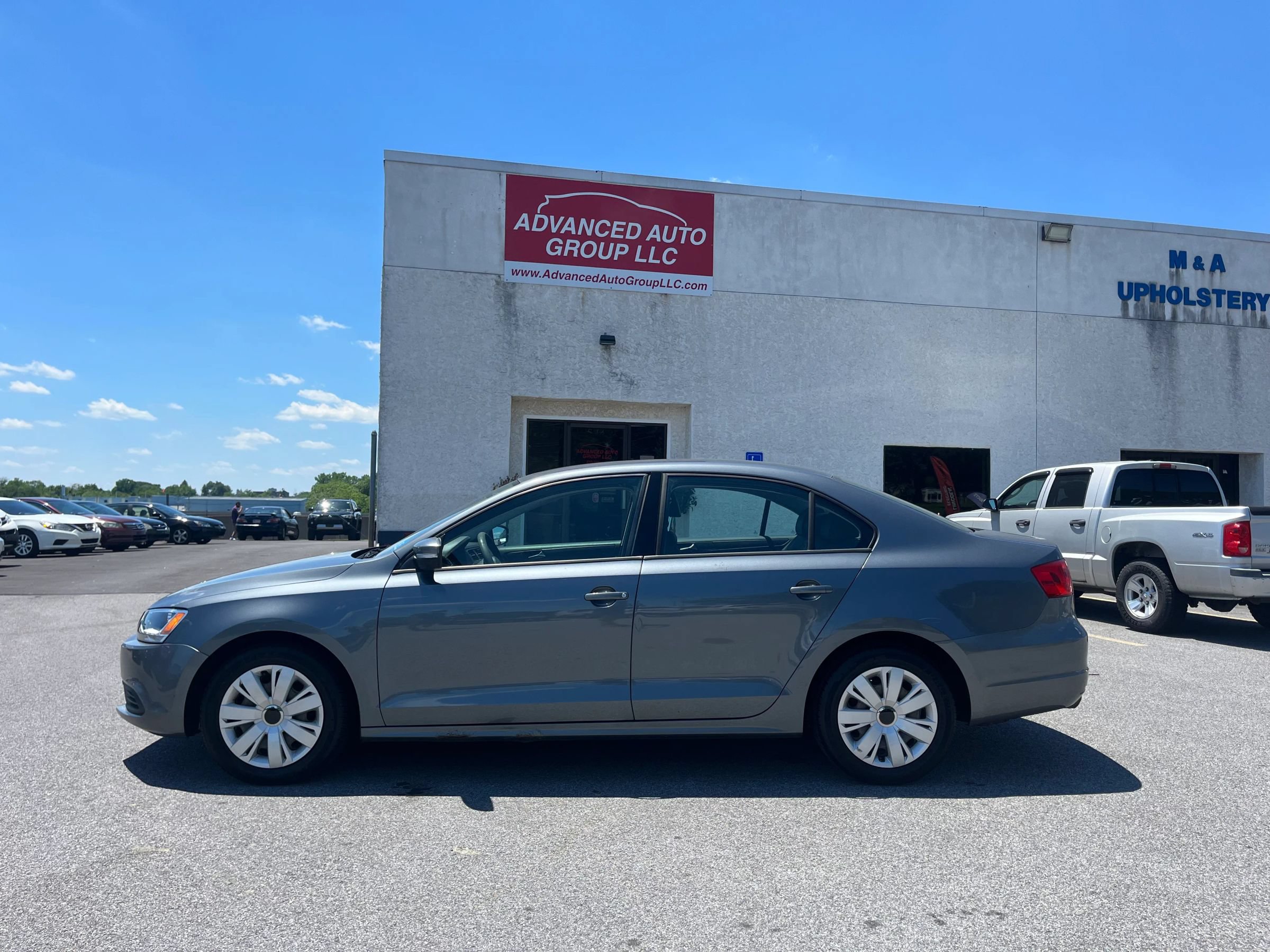 Used 2011 Volkswagen Jetta SE FWD image 28