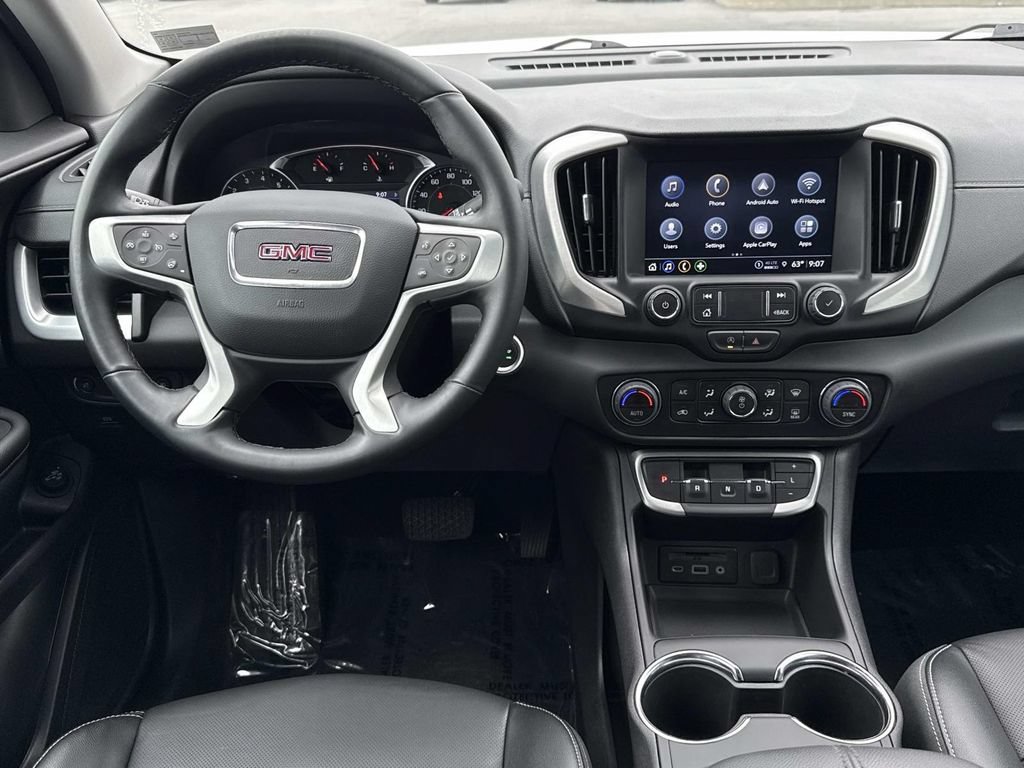 Used 2024 GMC Terrain SLT AWD/4WD image 3