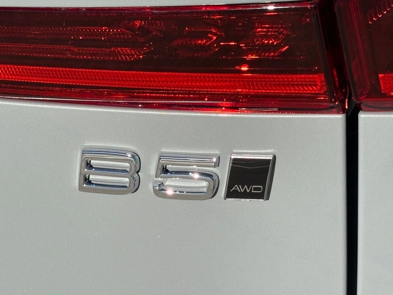 New 2026 Volvo XC60 B5 Core w/ Protection Package Premier AWD/4WD image 8