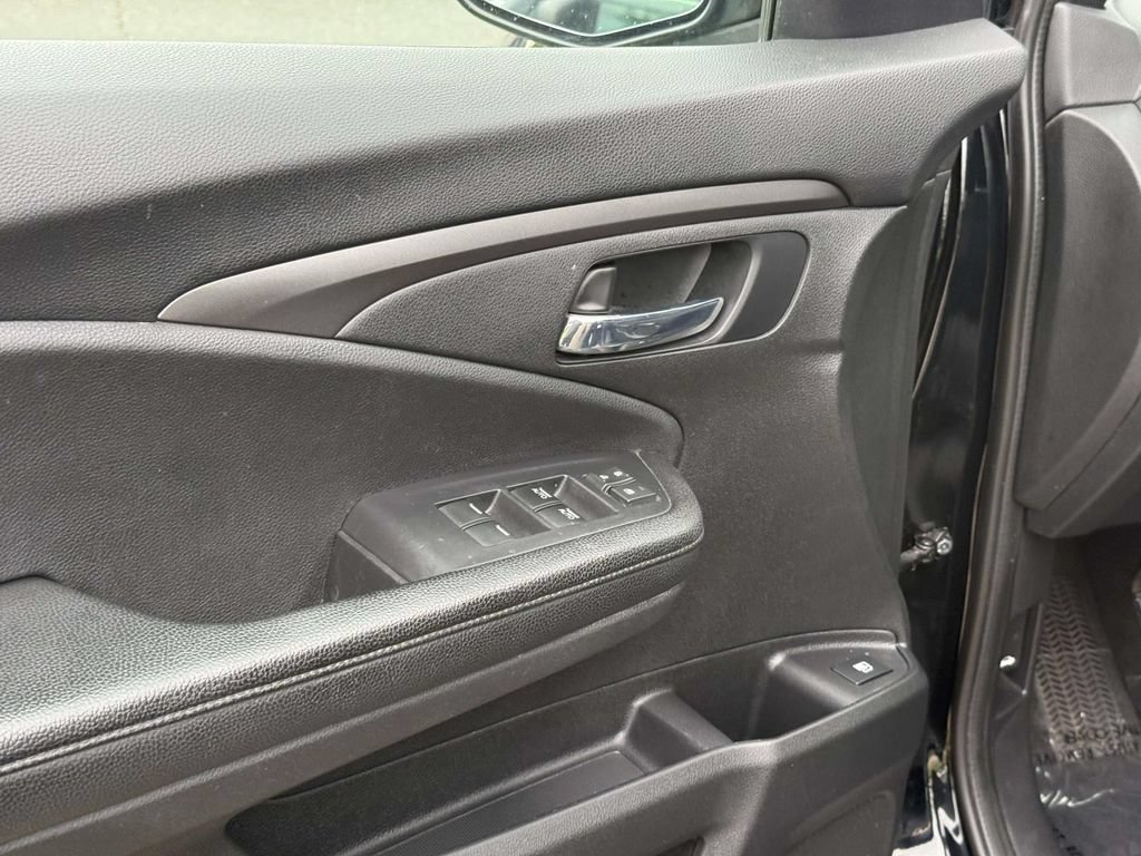 Used 2019 Honda Passport Sport image 32