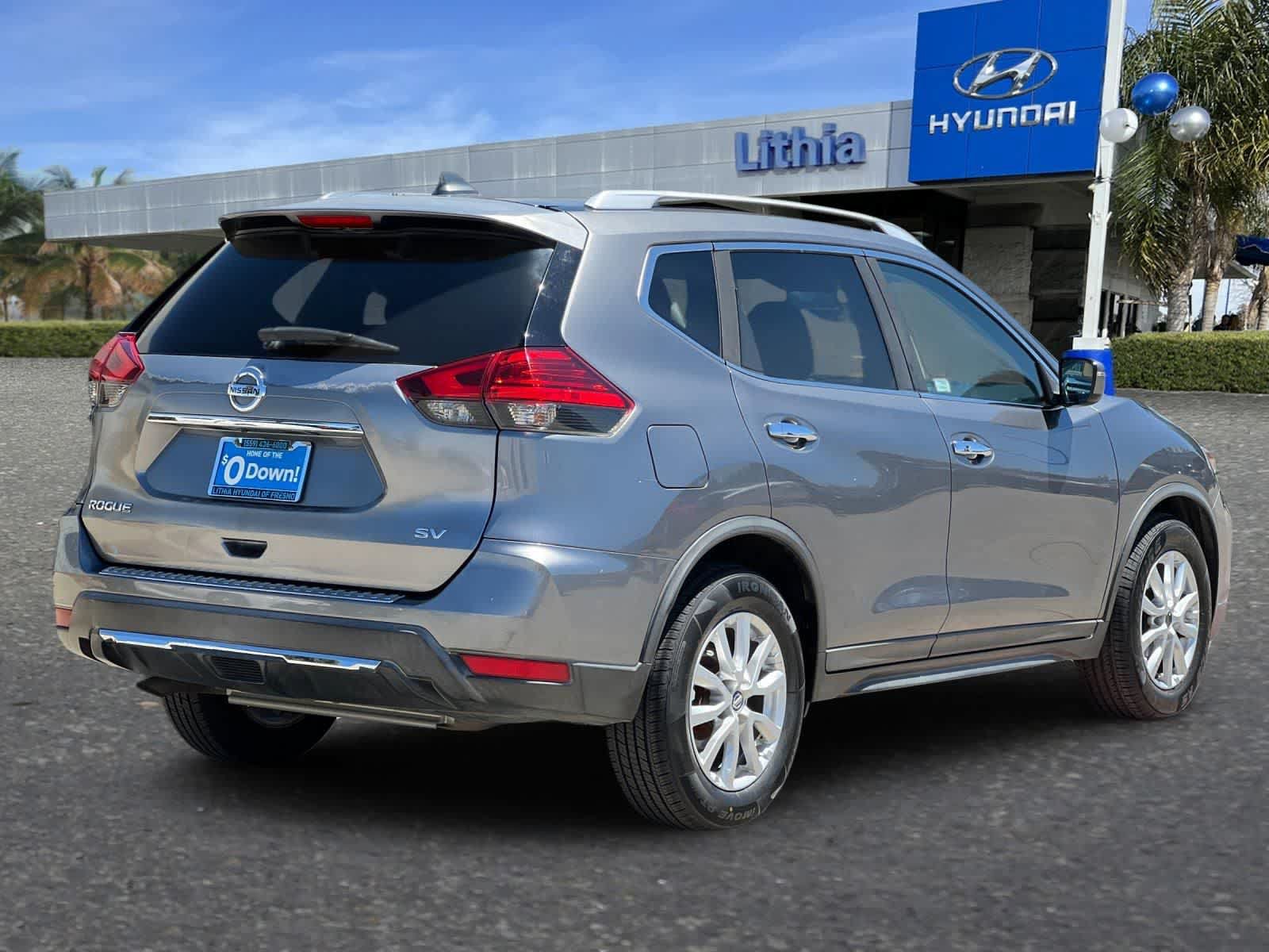 Used 2017 Nissan Rogue SV FWD video 3