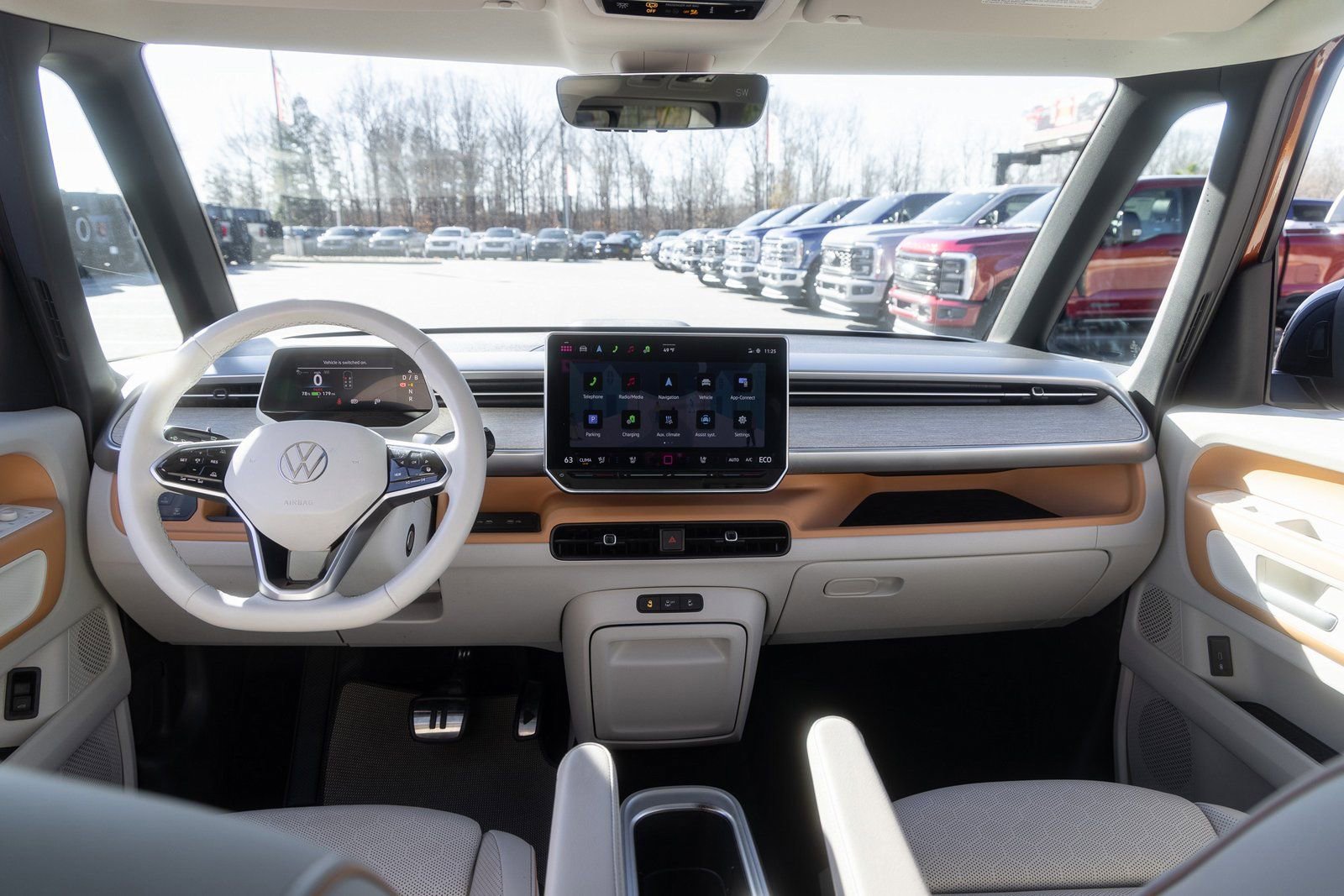 Used 2025 Volkswagen ID. Buzz 1st Edition image 31