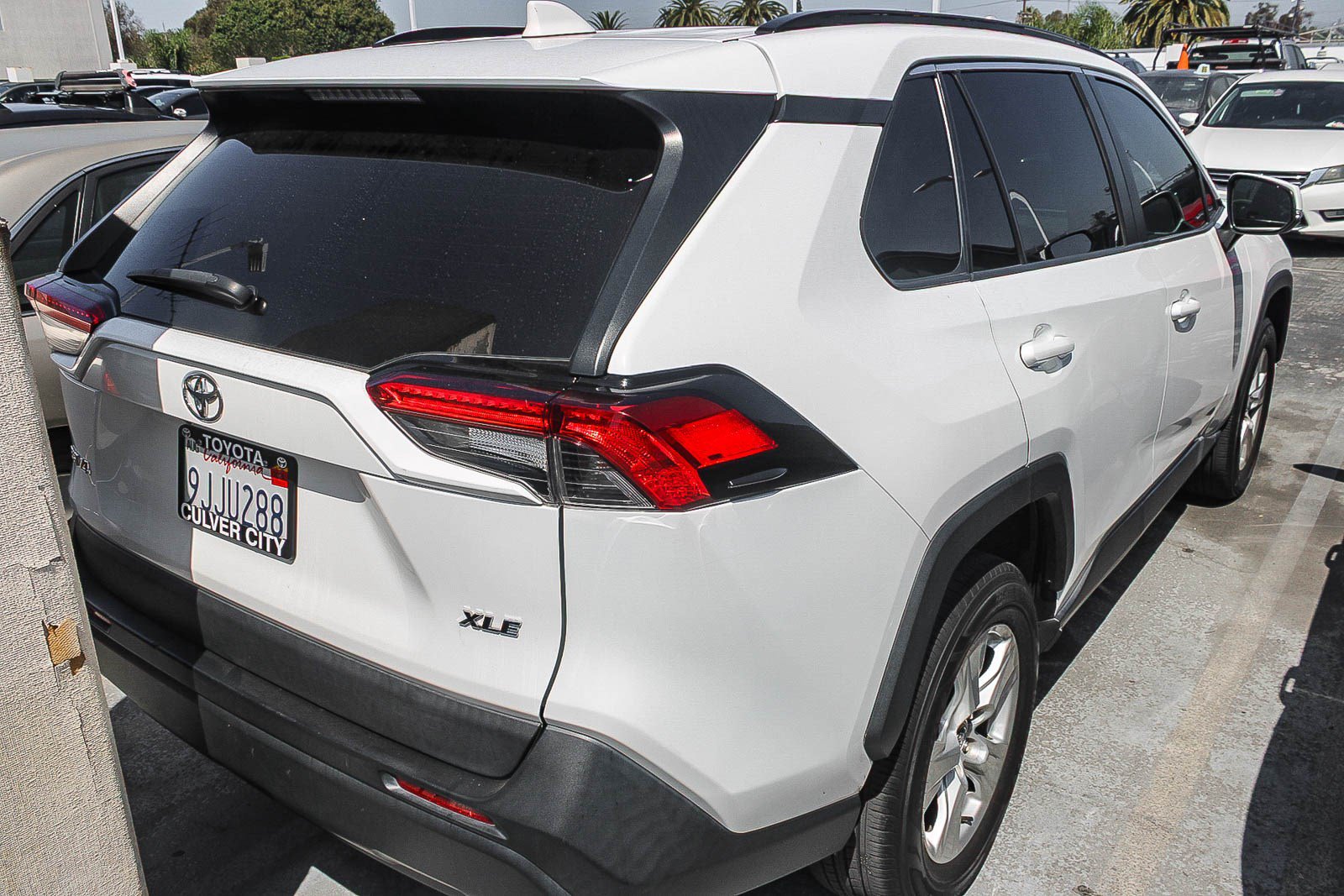 Used 2021 Toyota RAV4 XLE FWD image 14
