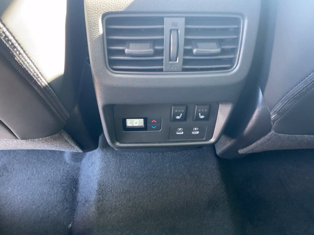 New 2026 Nissan Rogue Platinum w/ Platinum Premium Package AWD/4WD image 15