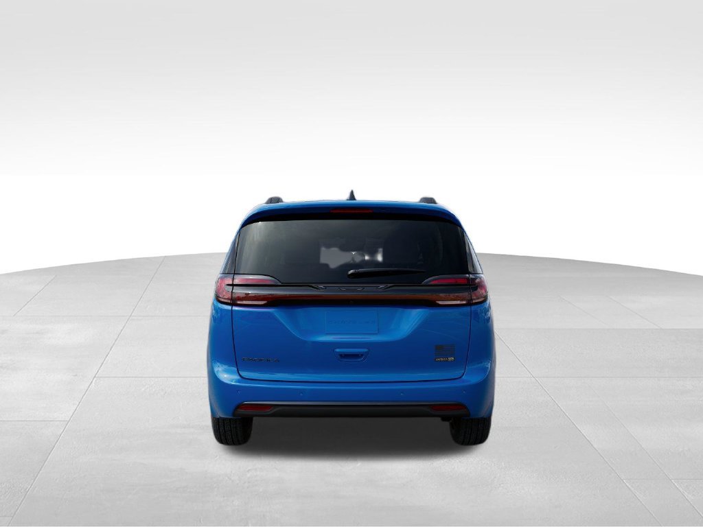 New 2027 Chrysler Pacifica Select FWD image 8