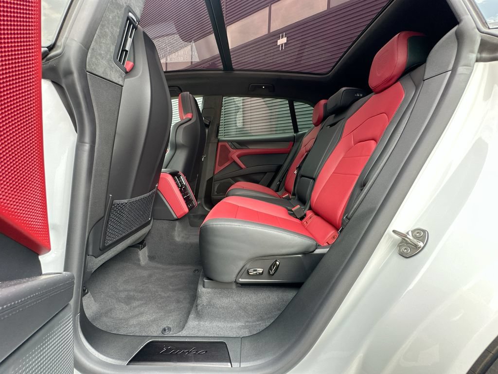 New 2026 Porsche Cayenne Turbo AWD/4WD image 24