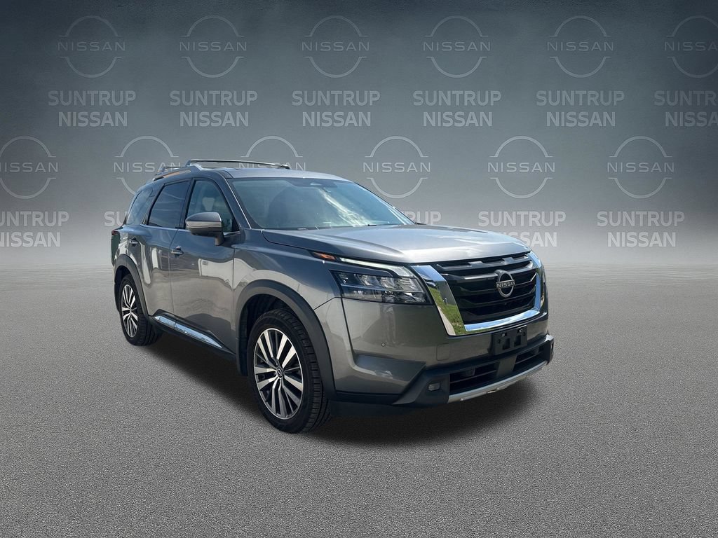 Used 2022 Nissan Pathfinder Platinum w/ Cargo Package FWD image 40