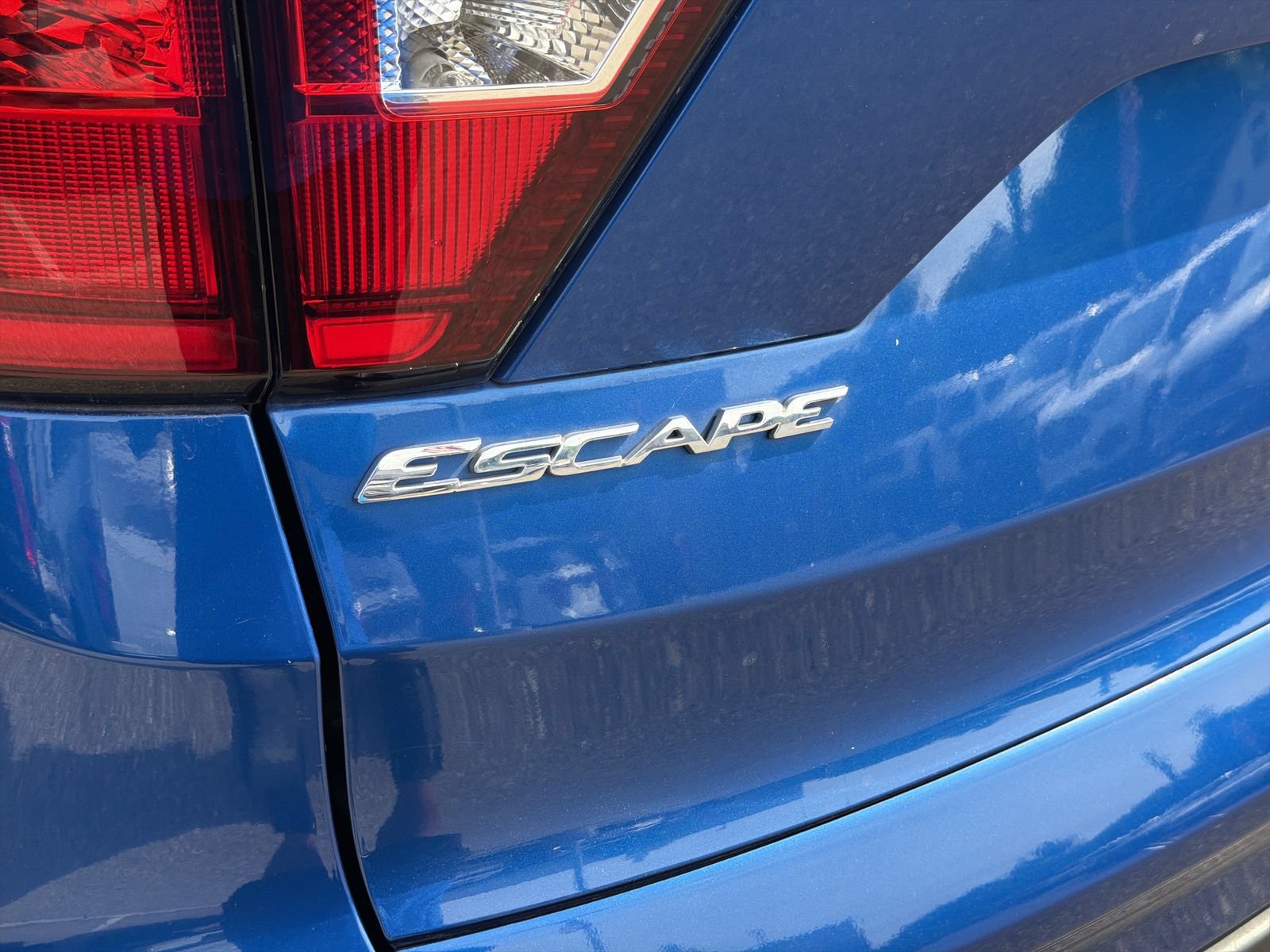 Used 2019 Ford Escape SE AWD/4WD image 14