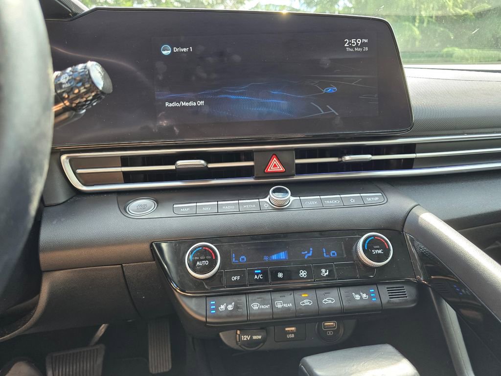 Used 2022 Hyundai Elantra Limited w/ Cargo Package FWD image 19