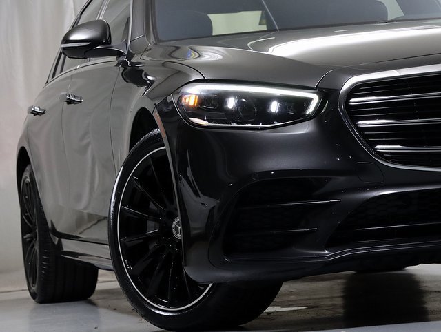 Certified 2022 Mercedes-Benz S 500 S 500 w/ AMG Line Package image 4
