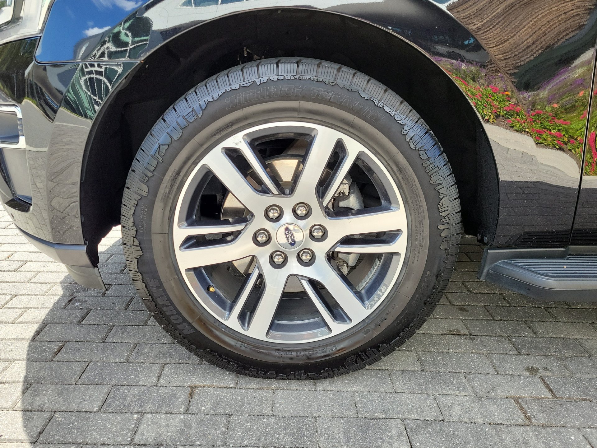 Used 2024 Ford Expedition Limited RWD image 7