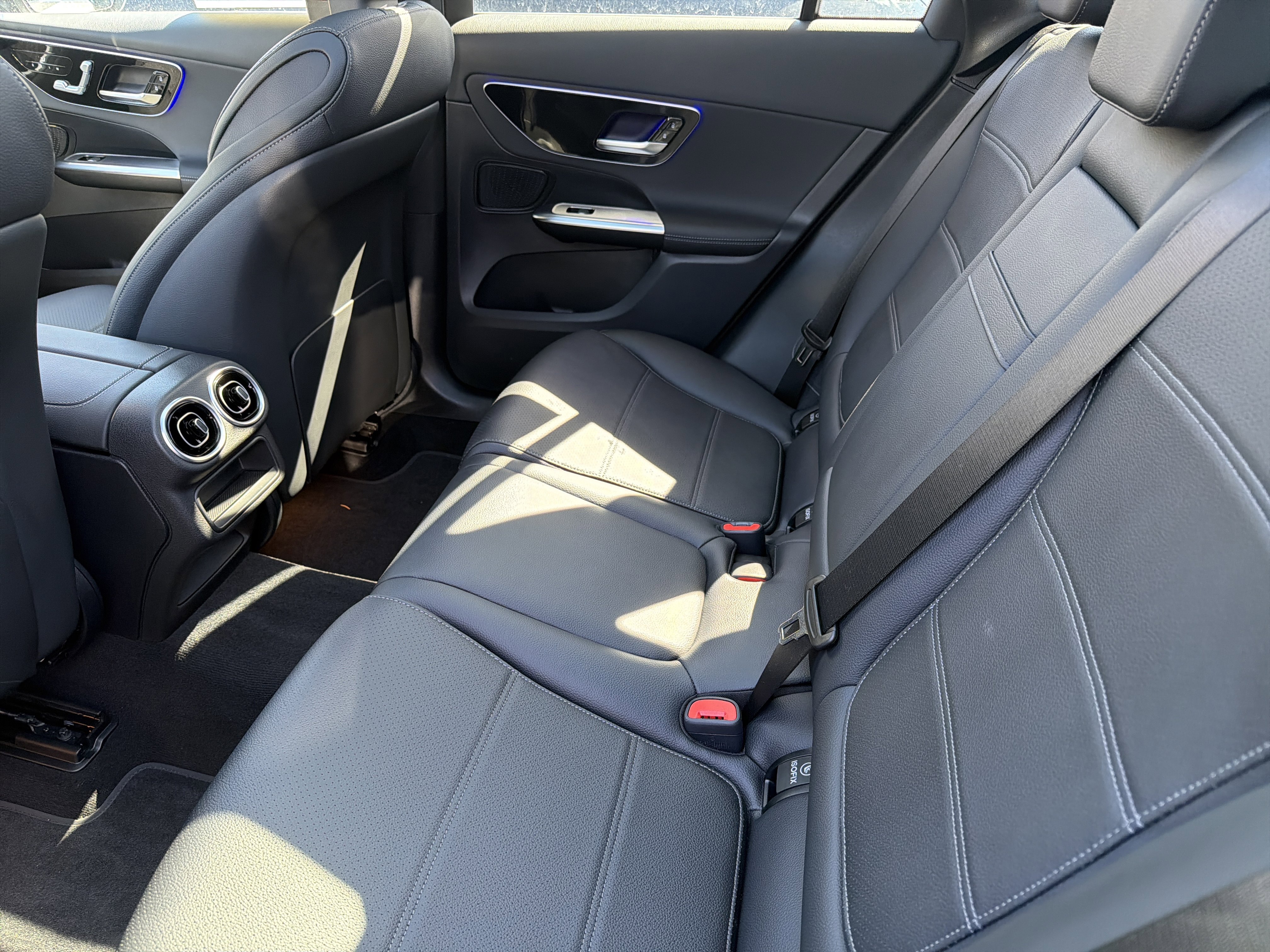 Used 2026 Mercedes-Benz GLC 300 4MATIC image 24