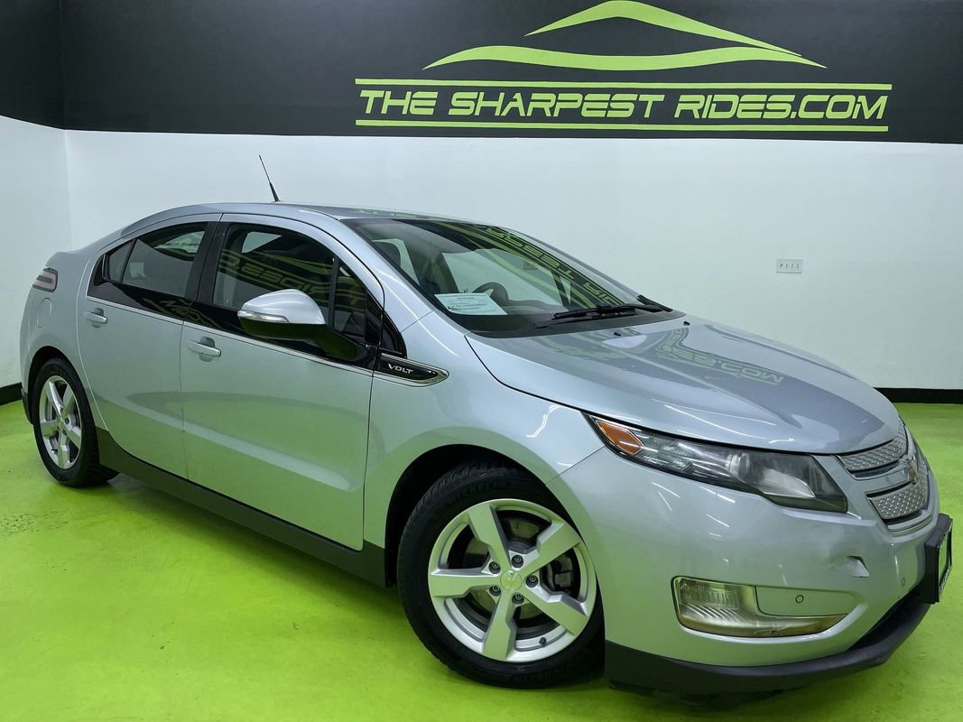 Used 2013 Chevrolet Volt w/ Enhanced Safety Package 2