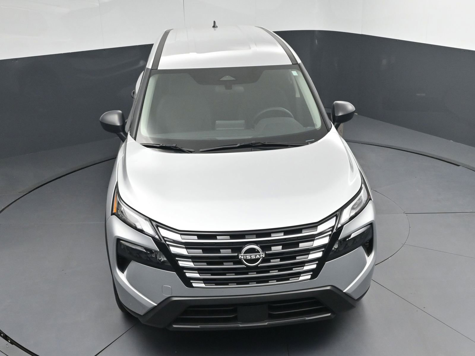 Used 2025 Nissan Rogue S image 28