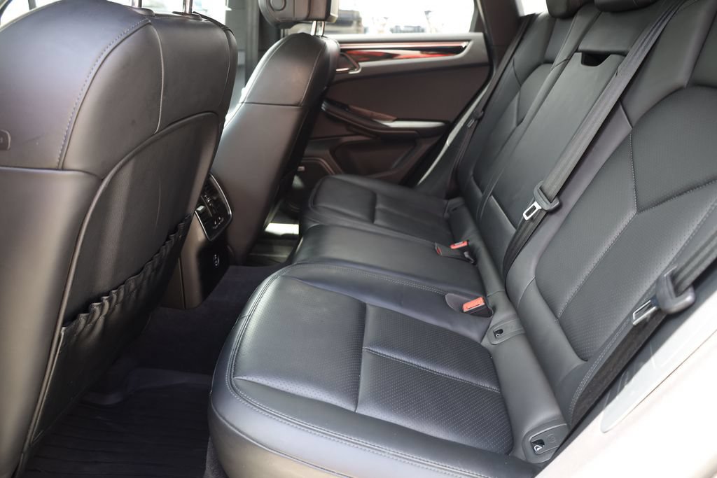 Used 2022 Porsche Macan S w/ Premium Package Plus AWD/4WD image 17