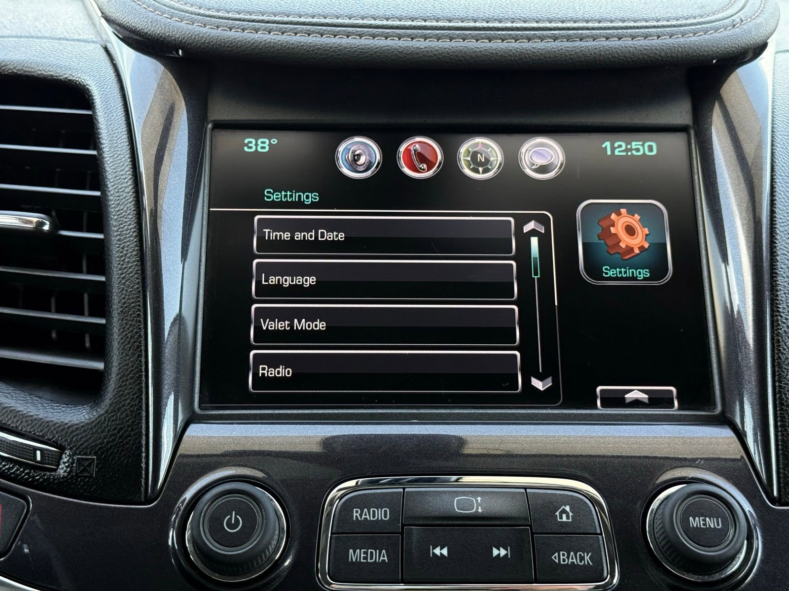 Used 2017 Chevrolet Impala LT image 38