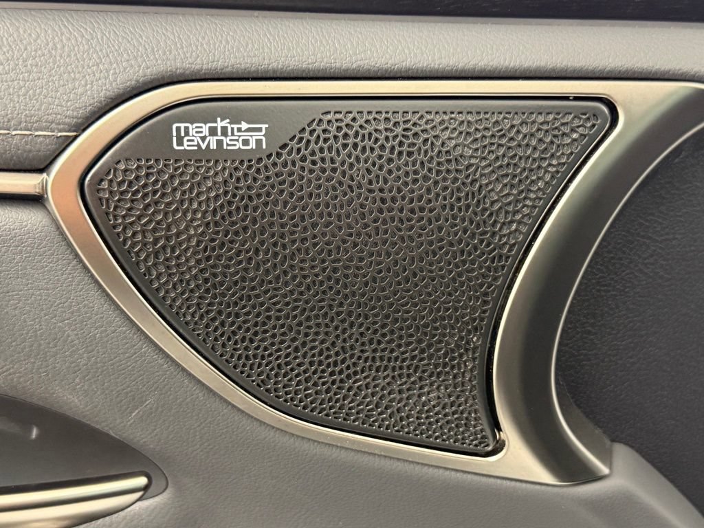 Used 2025 Lexus ES 300h w/ Luxury Package FWD image 22