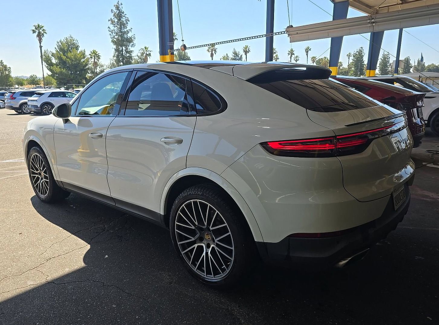 Used 2021 Porsche Cayenne Coupe AWD/4WD image 6