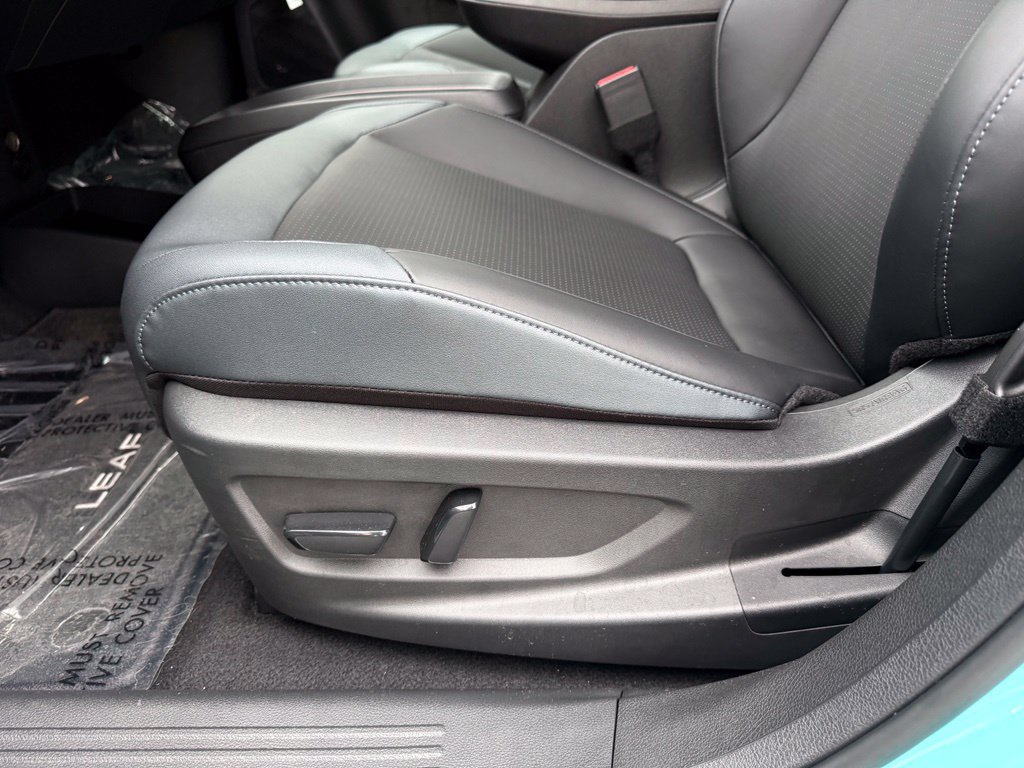 New 2026 Nissan Leaf SV Plus w/ Floor Mat Package (SV+) FWD image 14