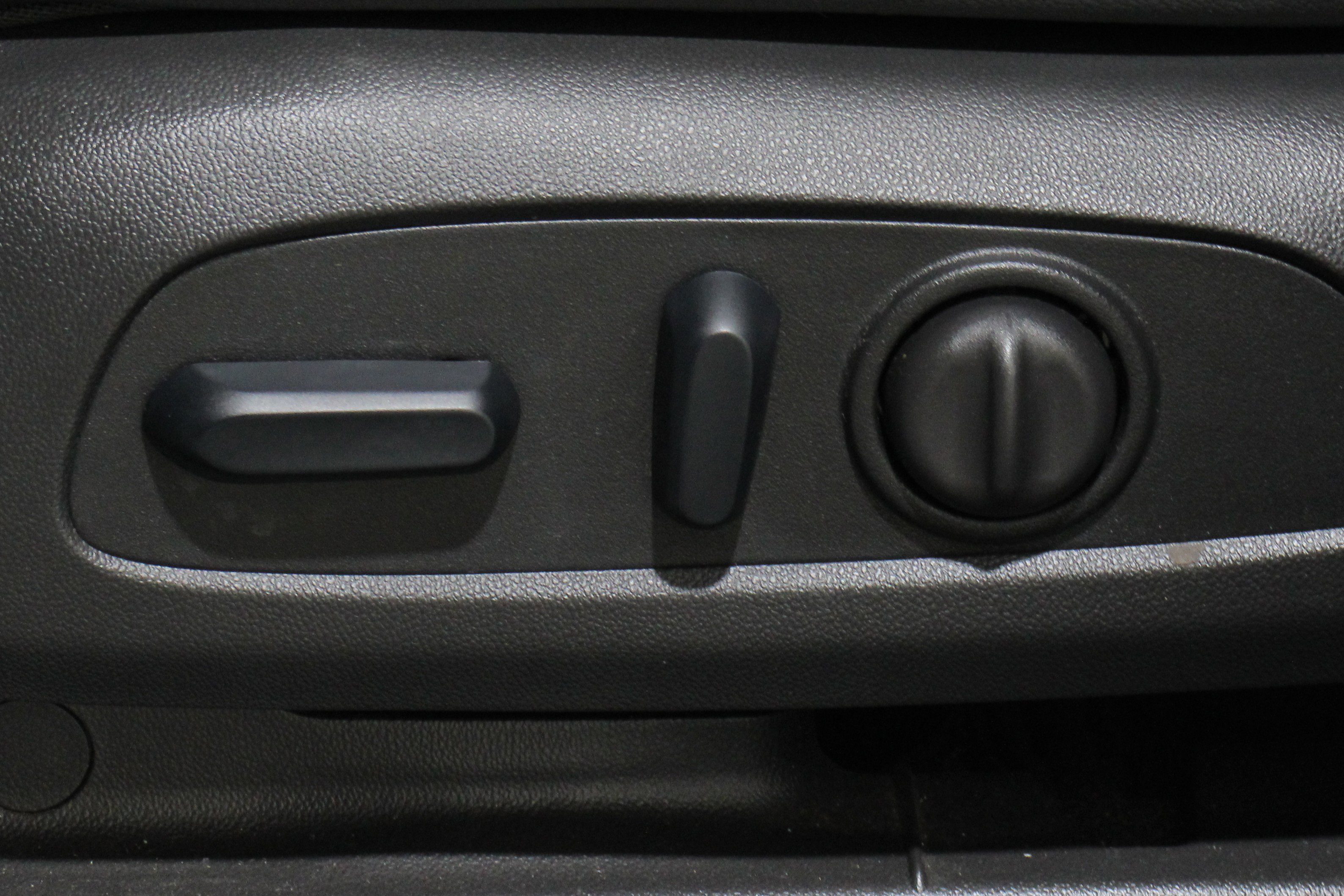 Used 2024 Chevrolet TrailBlazer RS image 4