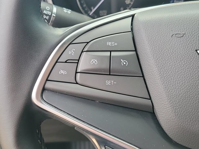 Certified 2024 Cadillac XT5 Luxury w/ LPO, Floor Liner Package AWD/4WD image 17