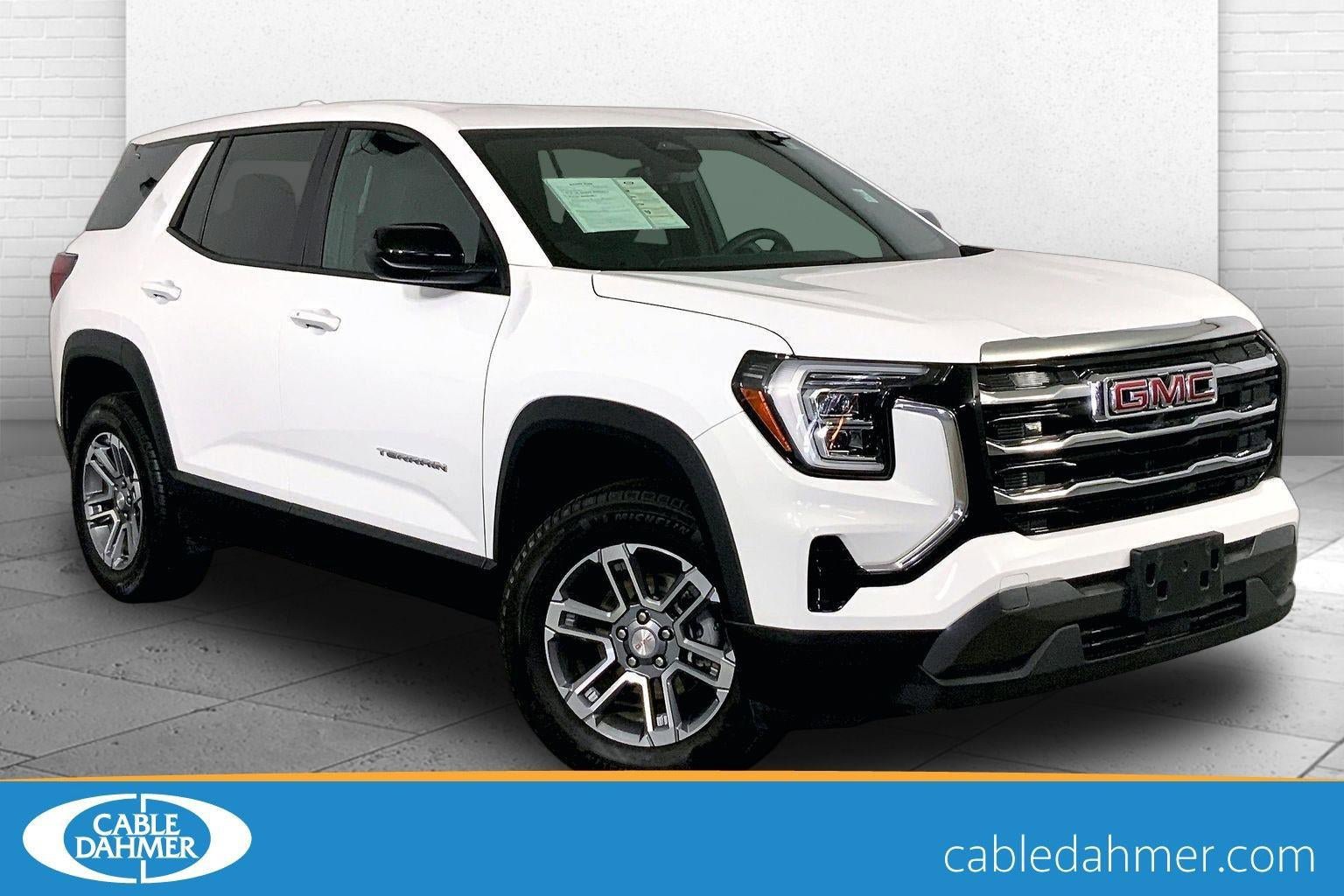 Used 2025 GMC Terrain Elevation