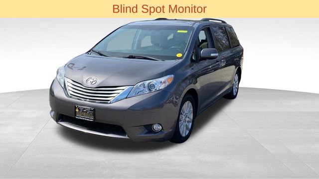 Used 2014 Toyota Sienna Limited w/ Limited Premium Package image 4