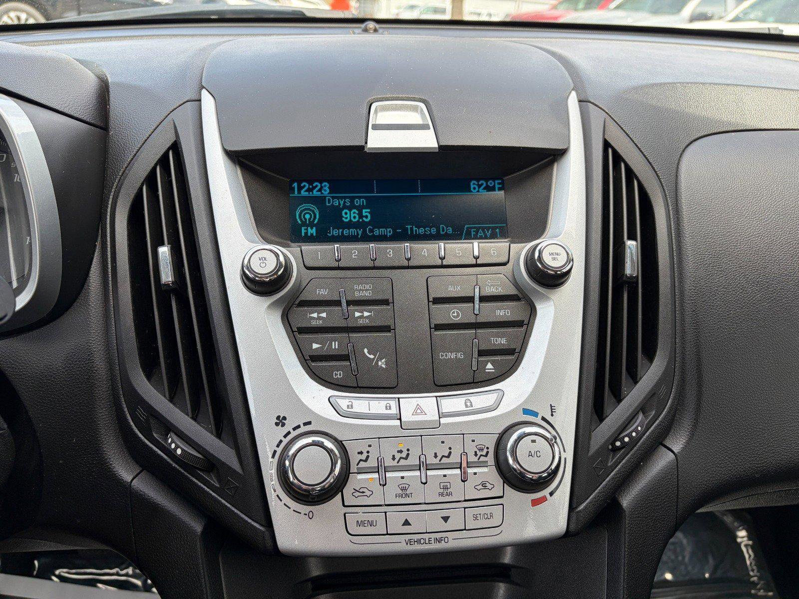 Used 2014 Chevrolet Equinox LS FWD image 12
